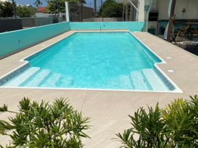 Quarto completo com banheiro